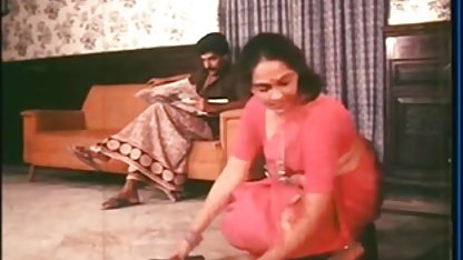 सीबीटी हंगेरी सेक्सी हिंदी मूवी वीडियो में बेब मरोड़ते और चूसने आदमी