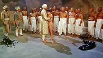 सींग का बना बट के मूवी सेक्सी पिक्चर साथ विशाल पेशी दोस्तों