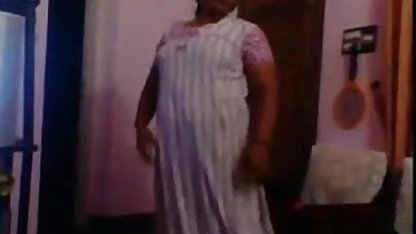 गधा यातायात के साथ गर्म शरीर सेक्सी मूवी वीडियो में हो जाता है
