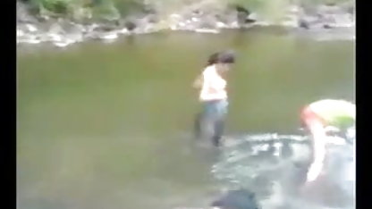 मोहक समलैंगिक खुशी के साथ दो कच्चे लंड का सेक्सी हिंदी में मूवी ख्याल रखता है