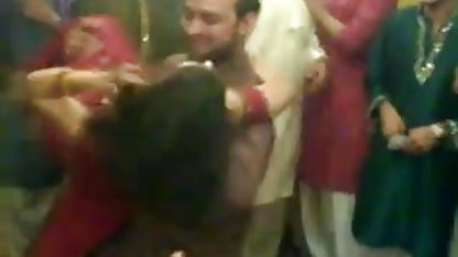 सींग का बना हुआ वह पुरुष उसे सेक्सी पिक्चर फुल एचडी हिंदी मूवी मुर्गा