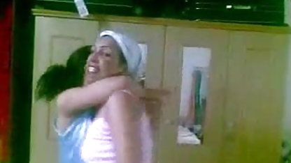 किशोर-सुडौल लैटिना उसके सेक्स पिक्चर फुल मूवी मुंह से भरा हो जाता है