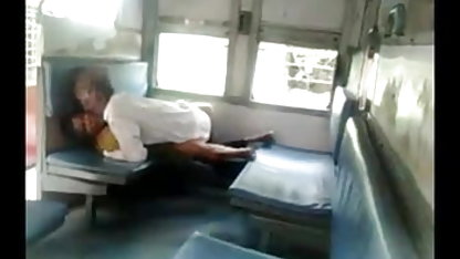 - सेक्सी पिक्चर फुल एचडी मूवी पड़ोसी