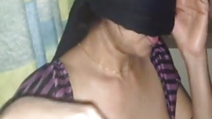 Akane dildo राजस्थानी सेक्सी मूवी पिक्चर के साथ खेलता है पर डिब्बे
