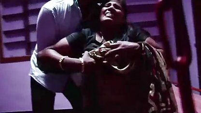 जब माँ घर आता है, नीचे मूवी पिक्चर सेक्सी