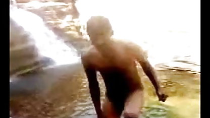 लोला उसके प्रेमी के लिए सेक्स पिक्चर फुल मूवी लिंग मुखमैथुन बनाने के लिए प्यार करता है और फिर उसके विशाल द्वारा गड़बड़ हो